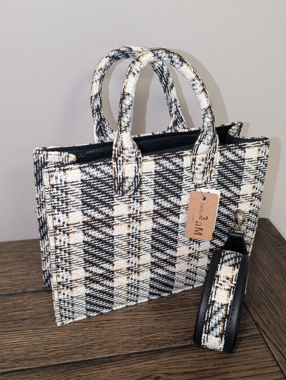 JUST REDUCED 🚨 Tweed Plaid Medium Tote ✨ Chic Structured Crossbody - Picture 2 of 10